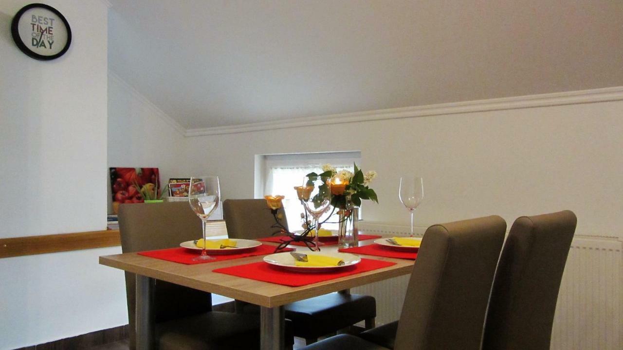 Apartment Marin Ogulin Eksteriør billede