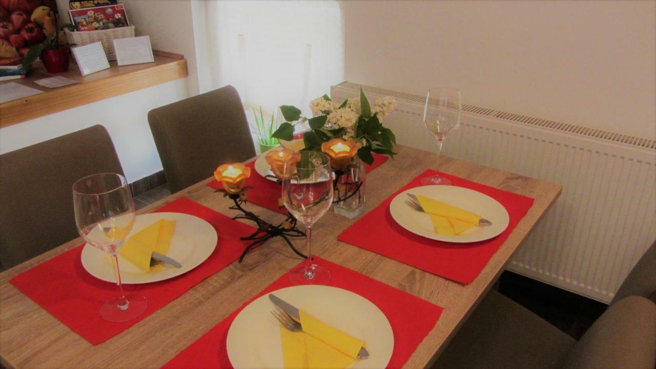 Apartment Marin Ogulin Eksteriør billede